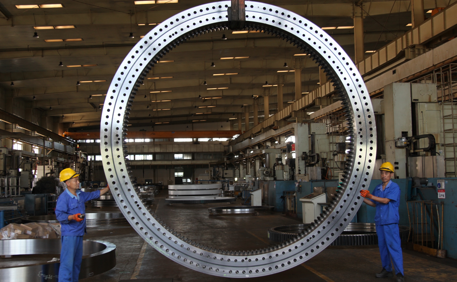 中國(guo)至今仍未(wei)攻克的尖(jian)端裝備：高(gao)端軸承，德(de)日用十倍(bei)高價賣給(gei)中國