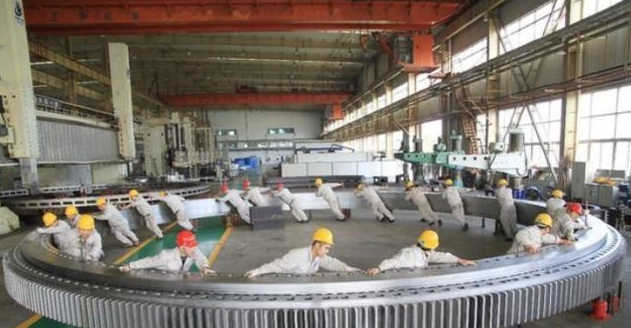 突出(chu)成就(jiu)！中國(guo)成公(gong)認軸(zhou)承制(zhi)造大(da)國，軸(zhou)承産(chan)量位(wei)居世(shi)界第(di)三