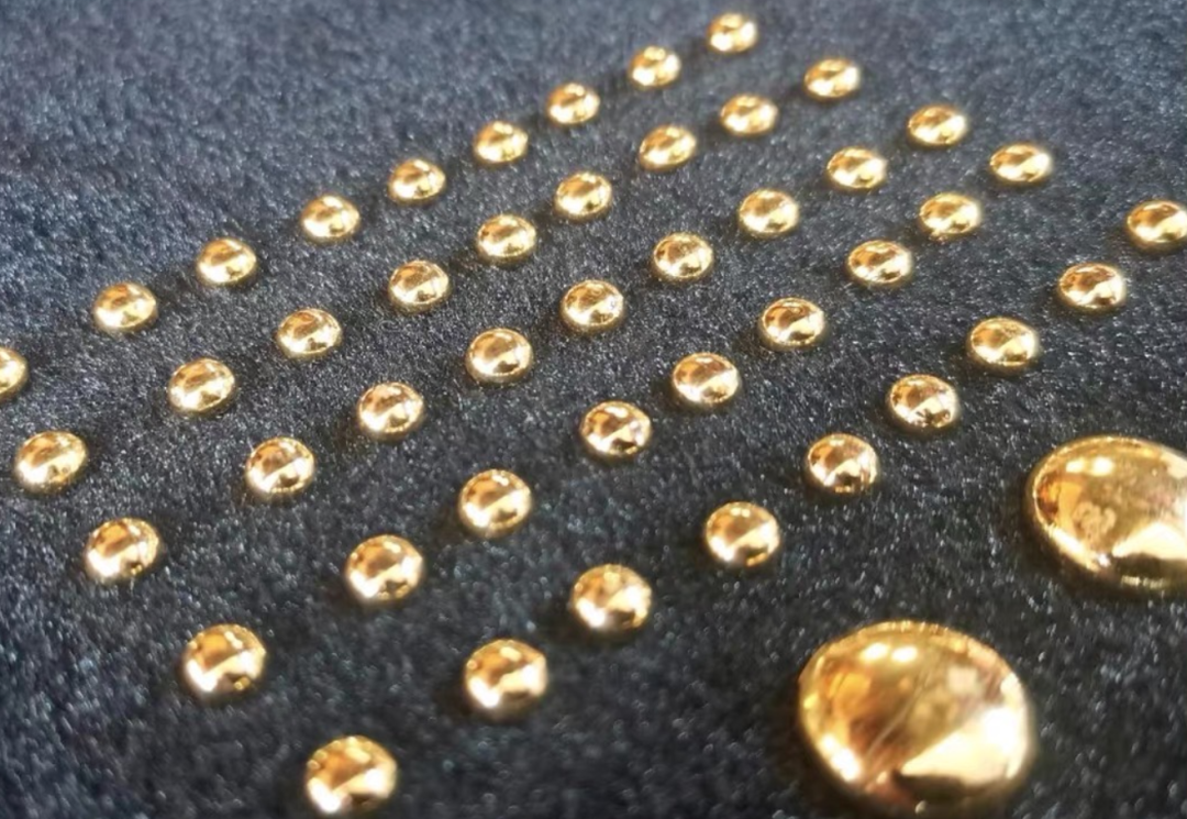 這(zhe)屆年輕(qing)人，怎麼(me)開始囤(dun)黃金了(le)？